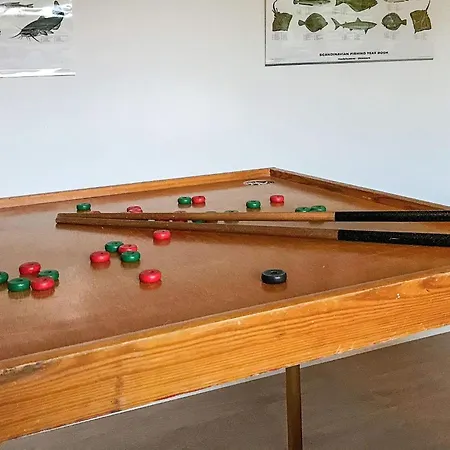Retreat With Billiards And Hot Tub *